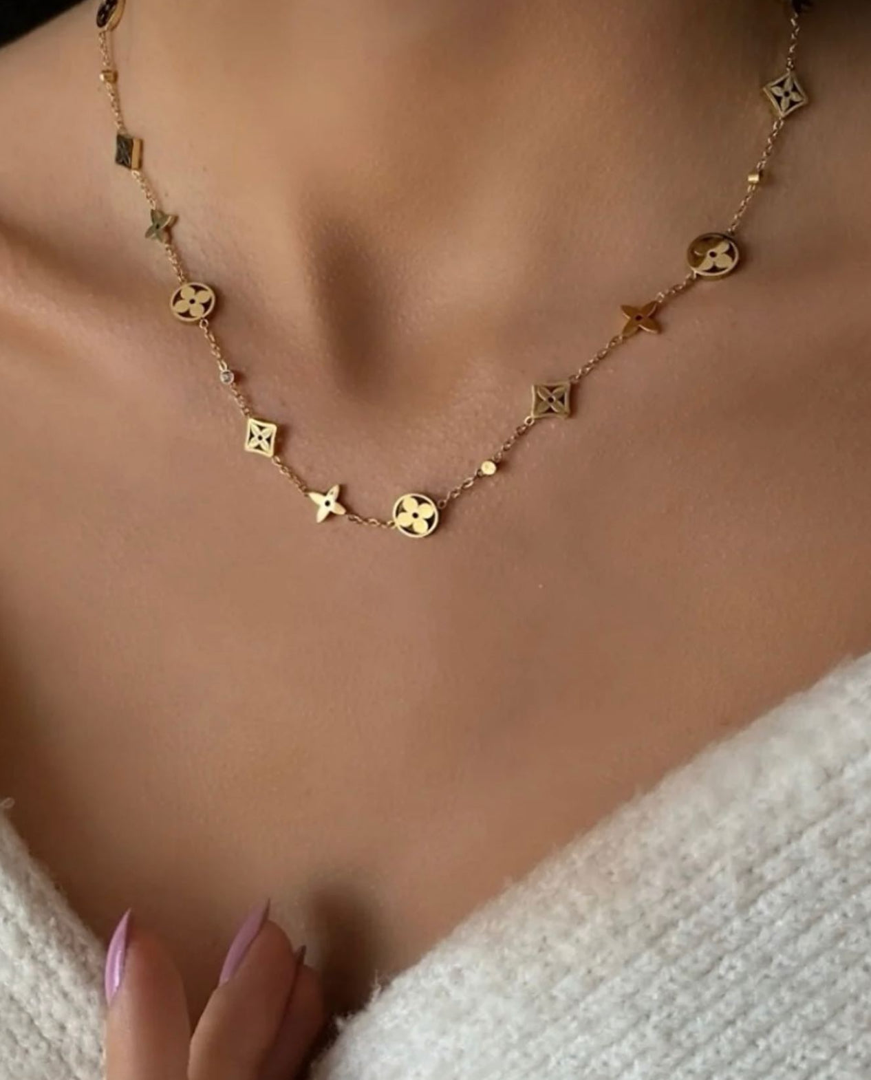 Gold Floral Charm Necklace – Dainty Choker, Geometric Pendant Chain for Women