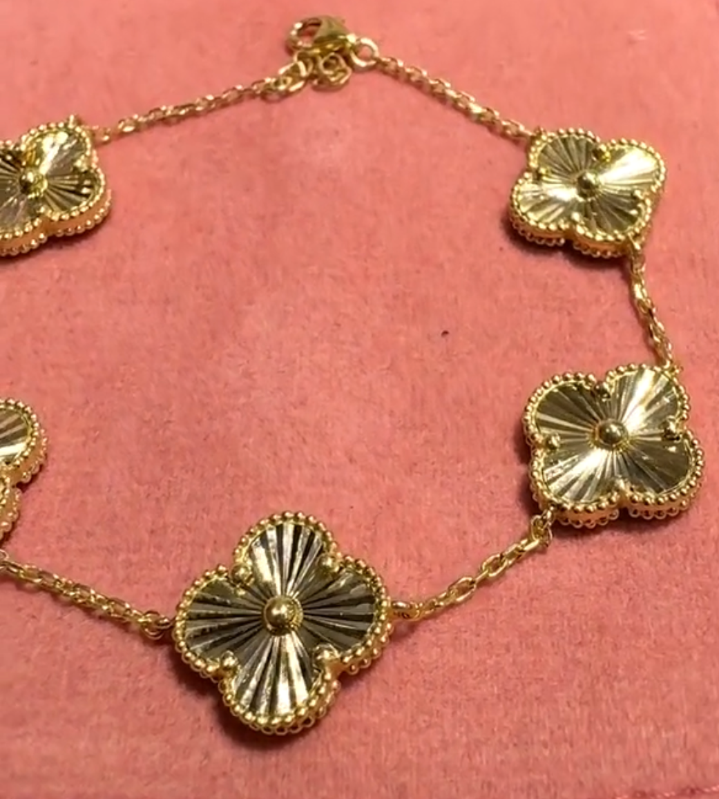 Clover bracelet 925 silver 18k Gold plated 15 mm clover size 5 motif bracelet