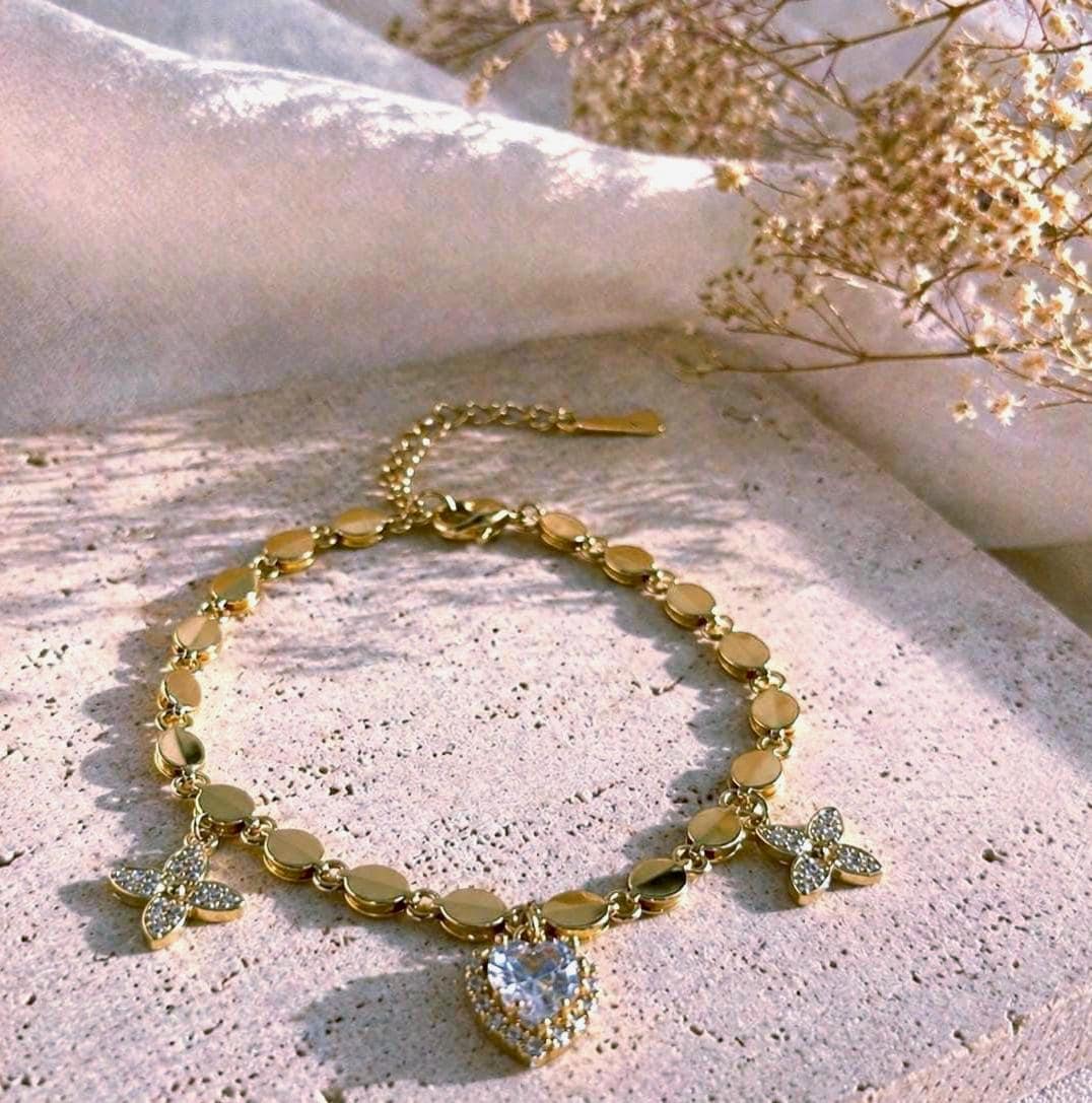 Gold Charm Bracelet, Heart & Clover Bracelet, Gold Plated Stainless Steel, Adjustable Chain Bracelet, Gift for Her