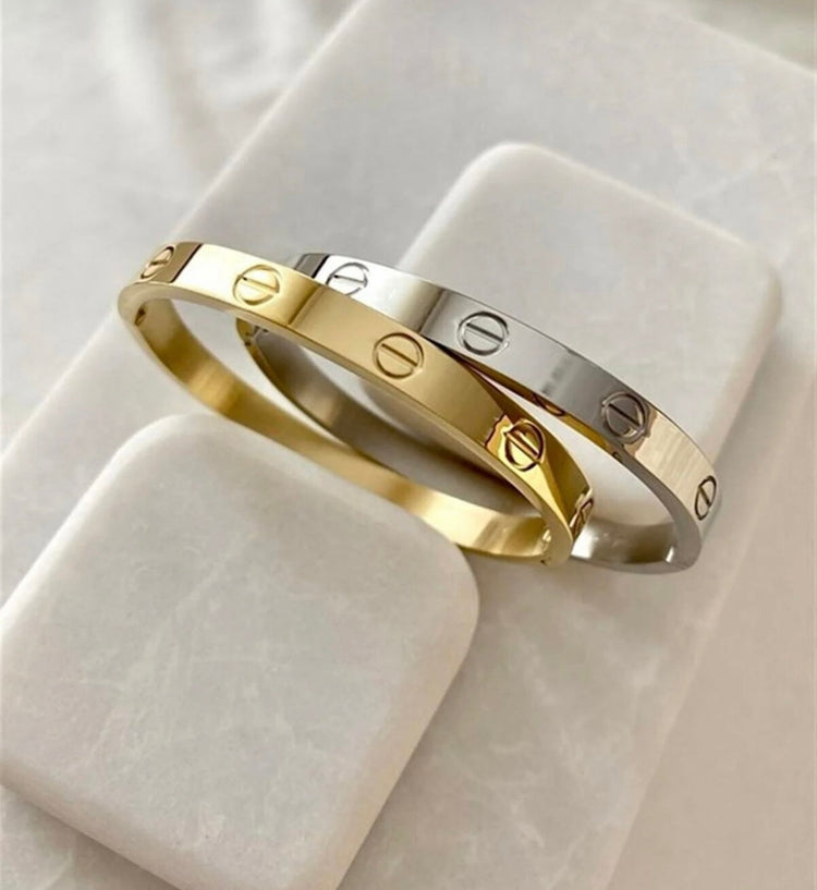LOVE BANGLES