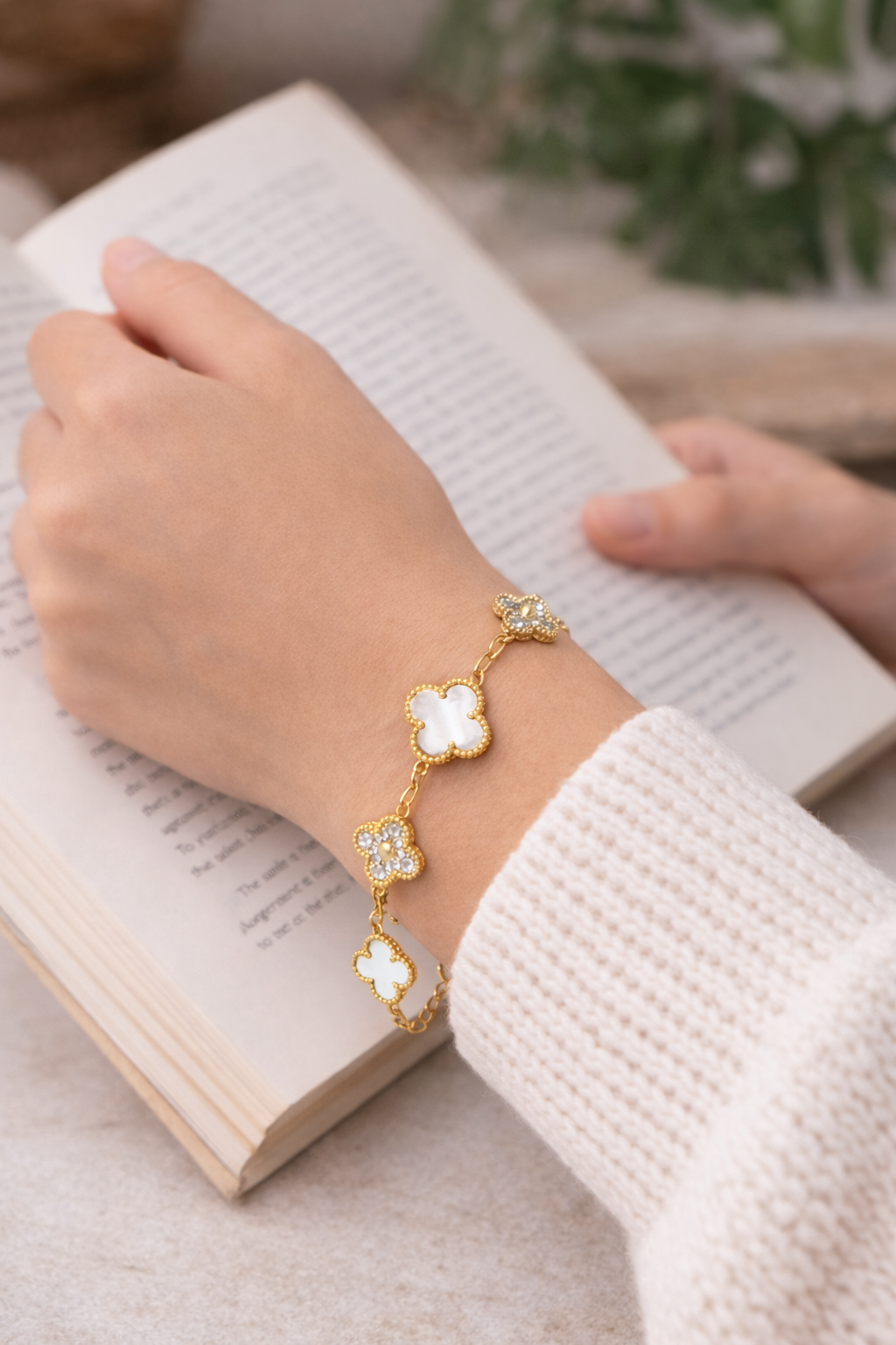 Mother of Pearl Clover Bracelet for Women, 18K Gold Plated Gold Bracelet with Cubic Zirconia, Lucky Clover Jewelry Gift