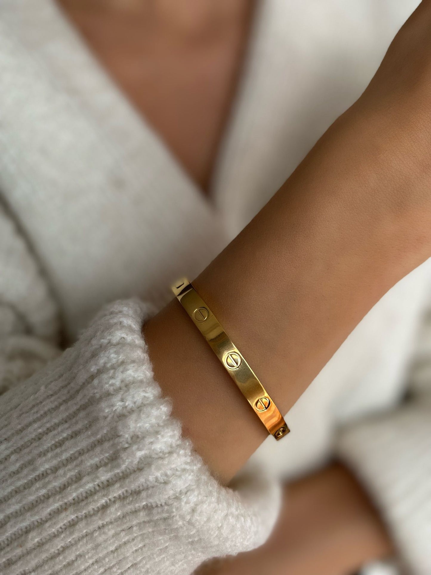 Love Bangle Bracelet 6mm – 18K Gold Plated Stainless Steel – Luxury Style Gift for Her