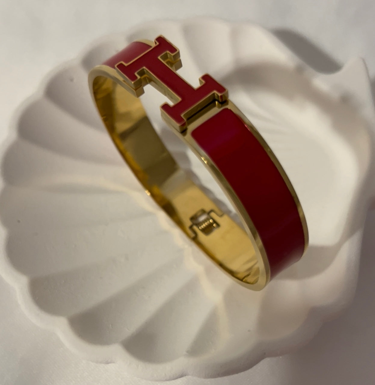 Classic Enamel Stainless Steel Gold Plated Bracelet – Fashion Bangle