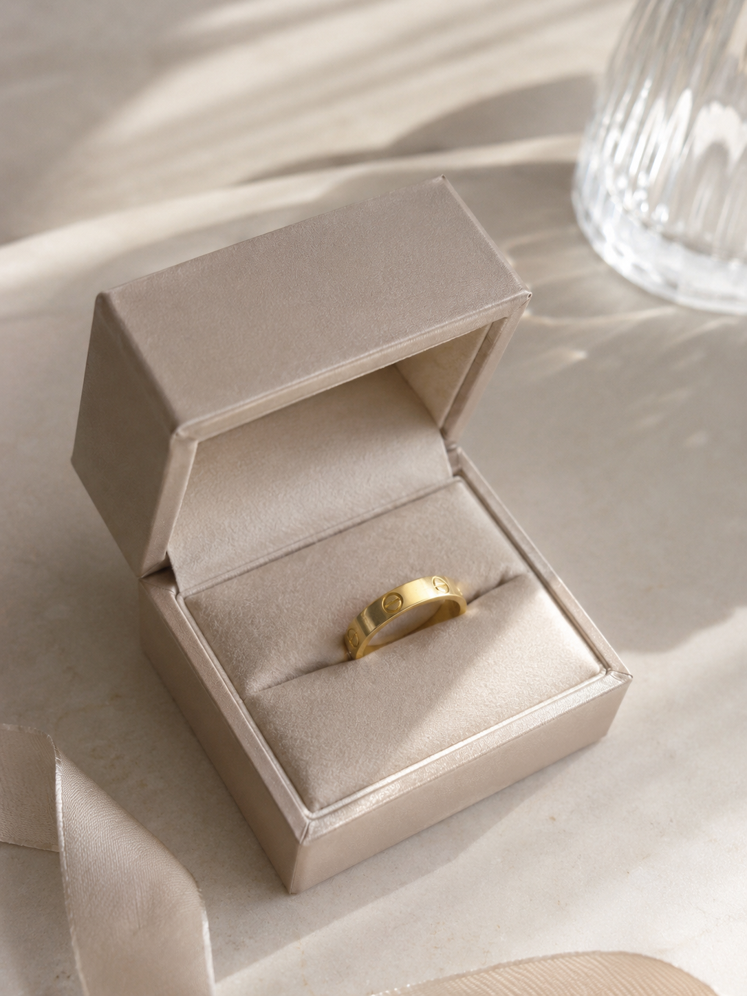 Love Band Ring 4mm – 18K Gold Plated Stainless Steel, Minimal Ring