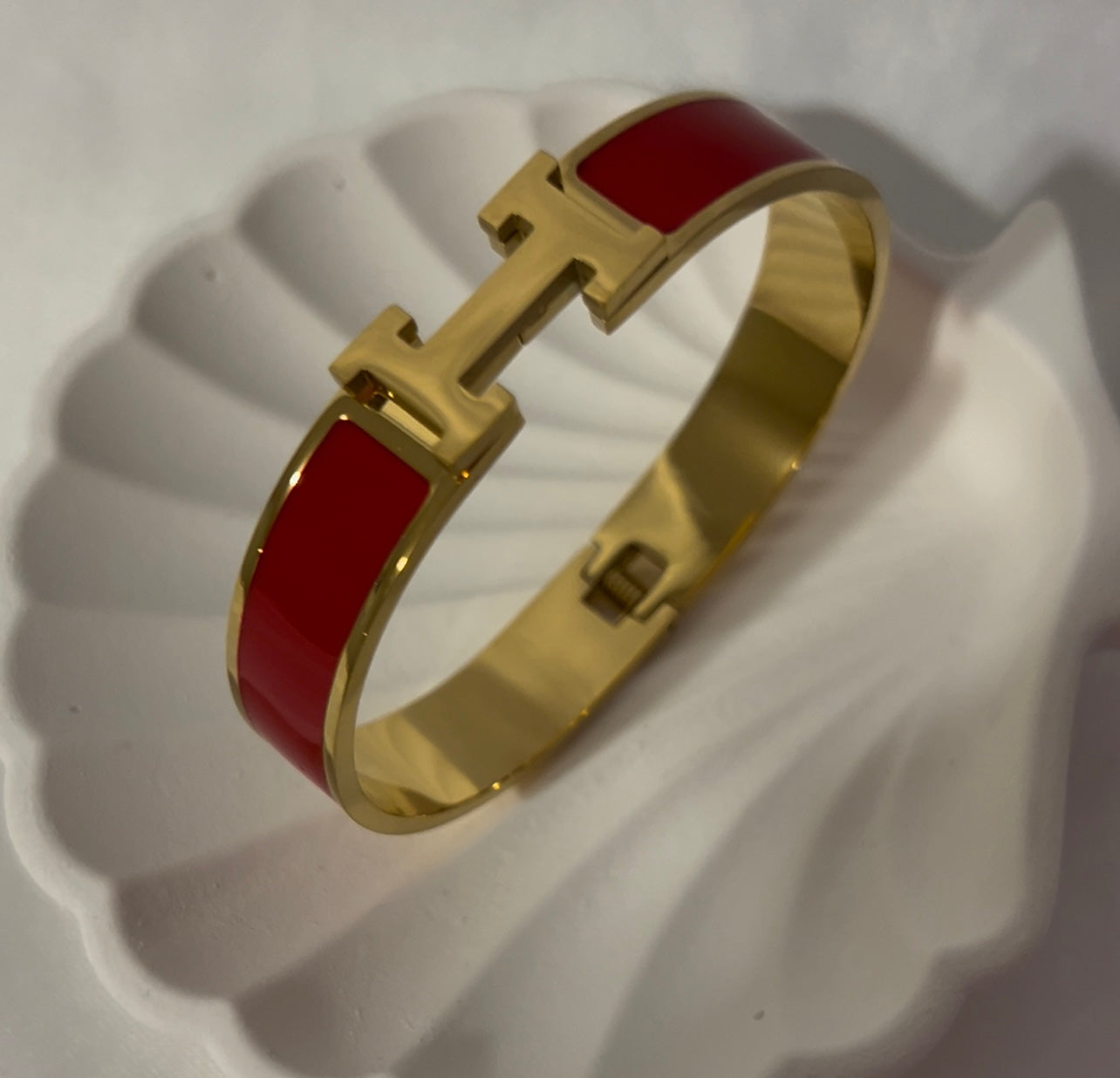 Classic Enamel Stainless Steel Gold Plated Bracelet – Fashion Bangle