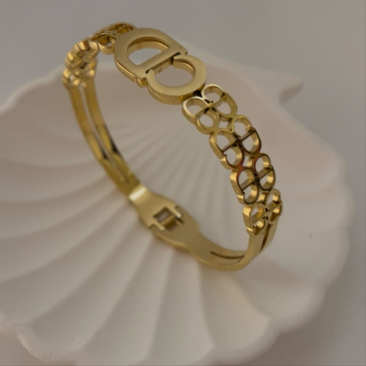 Classic Bangle Bracelet 18K Gold Plated Stainless Steel Bracelet Bangle