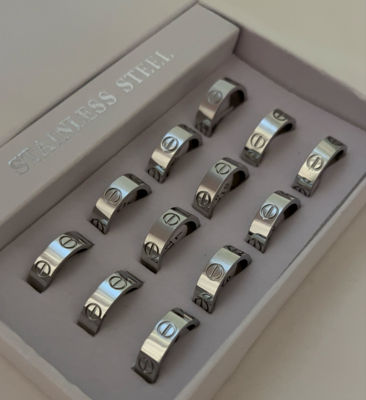 Classic Band Ring – 18K Gold Plated Stainless Steel (6mm)