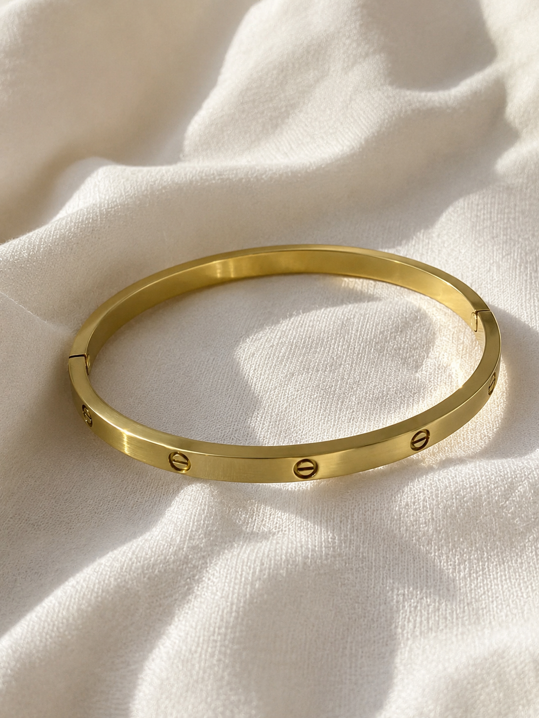 Love Bangle Bracelet 4mm – 18K Gold Plated Stainless Steel – Luxury Style Gift for Her